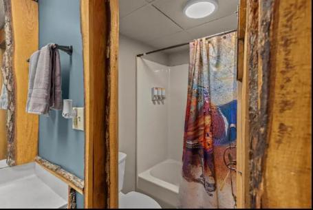 Stonegate Lodge King Bed Wifi Roku Tv Salt Water Pool Room #203 ユリーカ・スプリングス エクステリア 写真